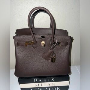 Hot Trendy Lady Bag - Brand New -REAL Togo Leather - Color of the season